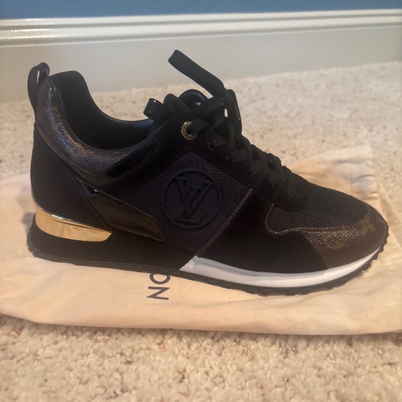 Louis Vuitton sneakers - Picture 1 of 3